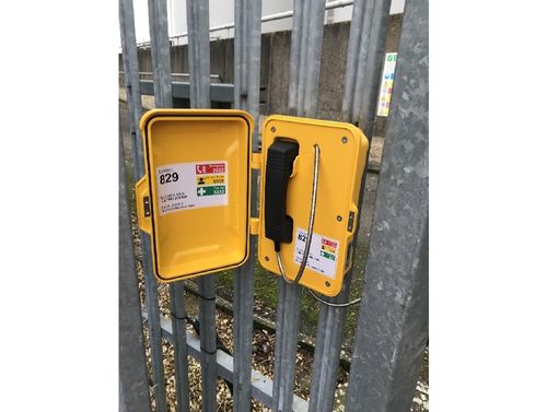 Ultime notizie aziendali su I telefoni resistenti di J&R sono stati installati in Cowes, isola di Wight nel Regno Unito