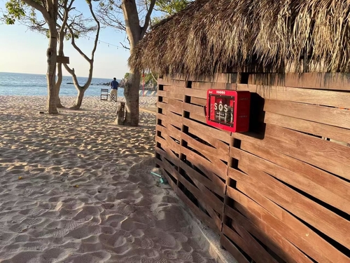 Ultime notizie aziendali su Soluzione innovativa per la sicurezza costiera: telefono di emergenza e boa di salvataggio